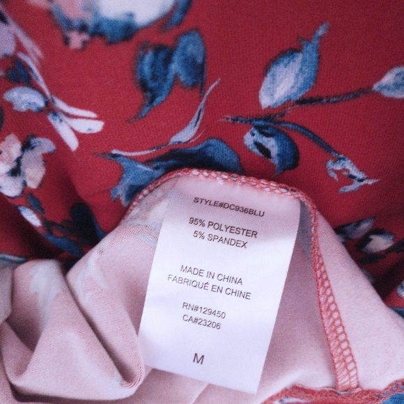 NWT V-Neck Floral Patterned Red Dress M - Picture 6 of 7